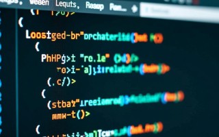 PHP日志出现乱码字符是什么原因导致的？